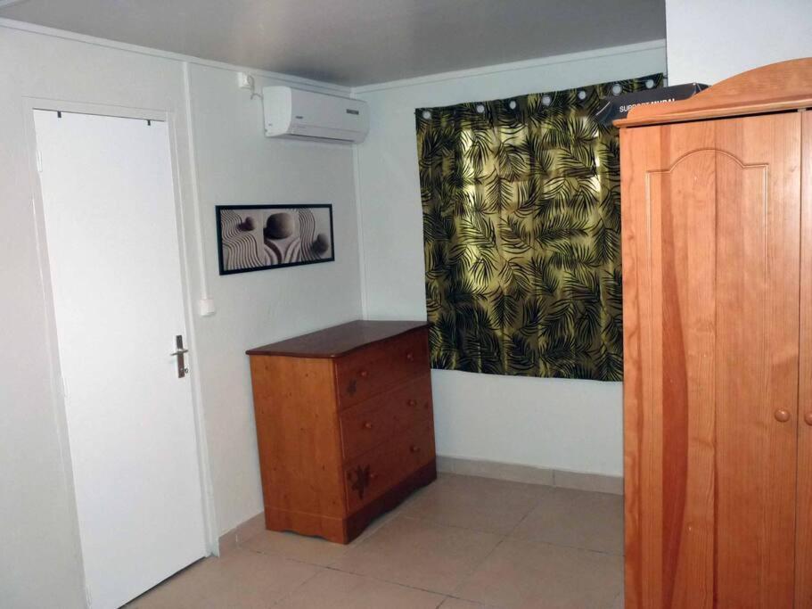 Logement Dans Un Lieu Calme Et Verdoyant A Proximite De Tout Avec Jacuzzi!!! Basse-Terre Eksteriør bilde